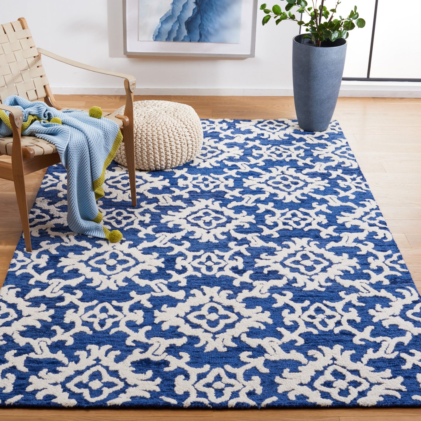 Safavieh Blossom Asma 8 x 10 (ft) Tufted Wool Navy/Ivory Rectangular Indoor Abstract Bohemian/Eclectic Spot Clean Only Area rug