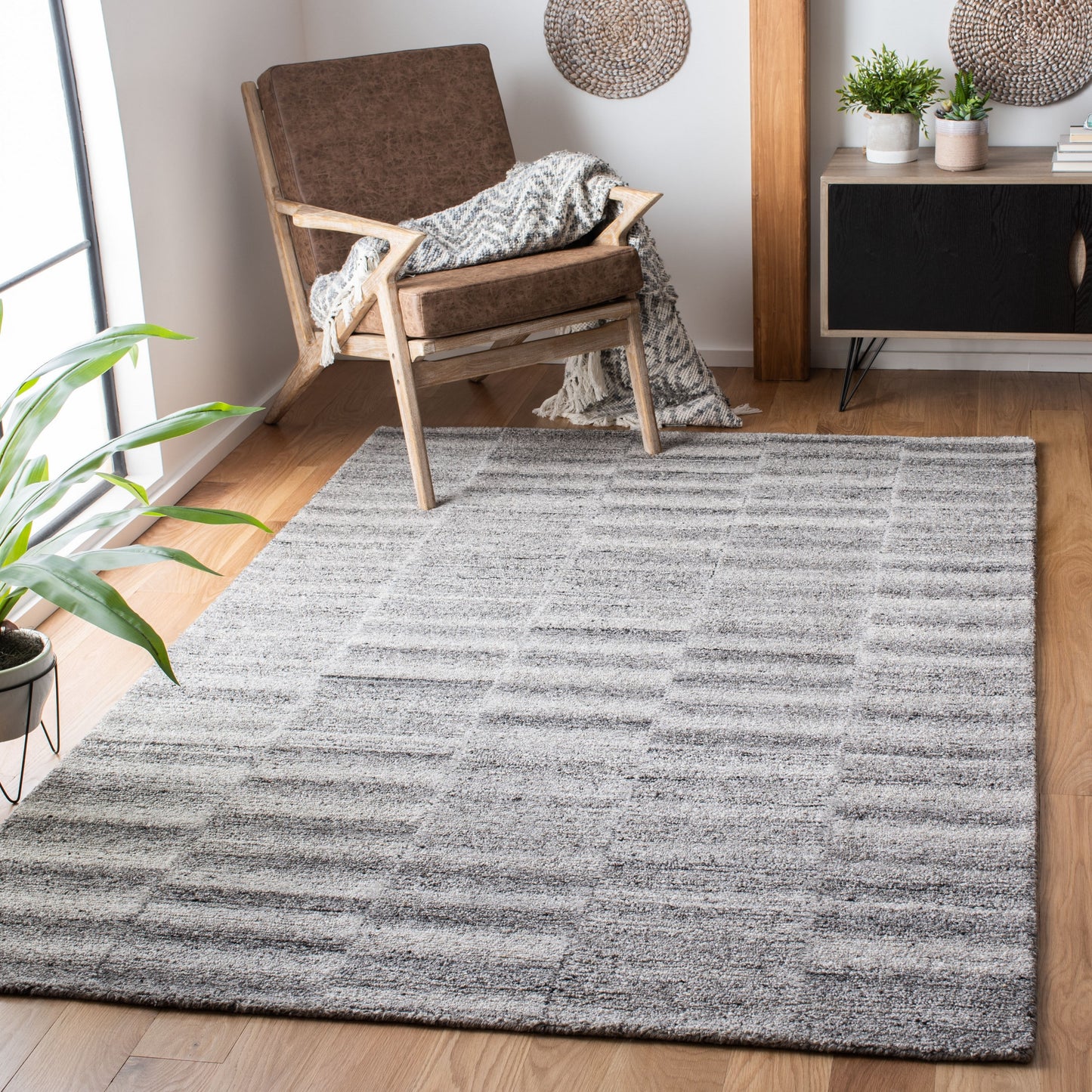 Safavieh Abstract Jeanett 8 x 10 (ft) Tufted Wool Gray Rectangular Indoor Abstract Bohemian/Eclectic Spot Clean Only Area rug
