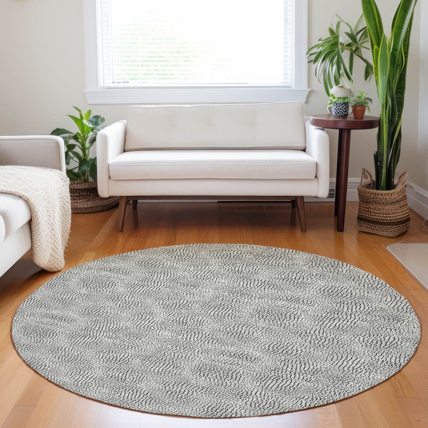Addison Rugs Chantille ACN1058WI 8 x 8 (ft) Loomed Polyester White Round Indoor/Outdoor Geometric Machine washable Pet Friendly Area rug