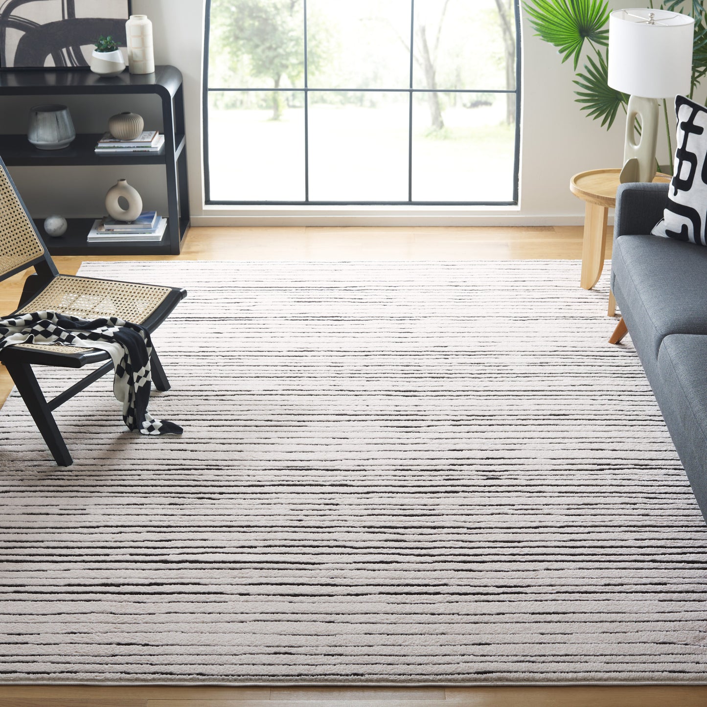 Safavieh Melody 8 x 10 (ft) Loomed Polyester Ivory/Black Rectangular Indoor Abstract Mid-Century Modern Professionally Clean Only Area rug