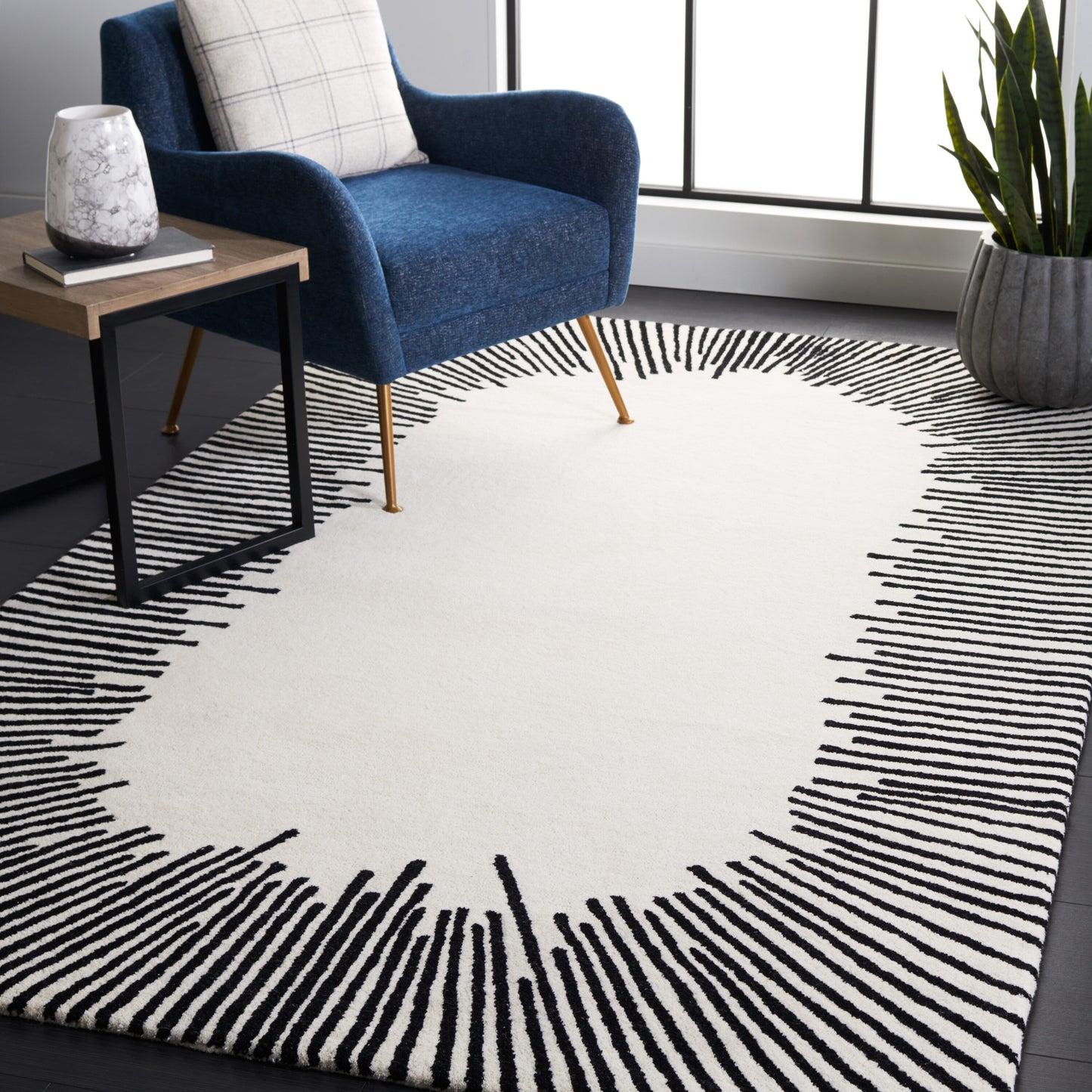 Safavieh Fifth Avenue 6 x 9 (ft) Tufted Wool Ivory/Black Rectangular Indoor Geometric Mid-Century Modern Professionally Clean Only Area rug