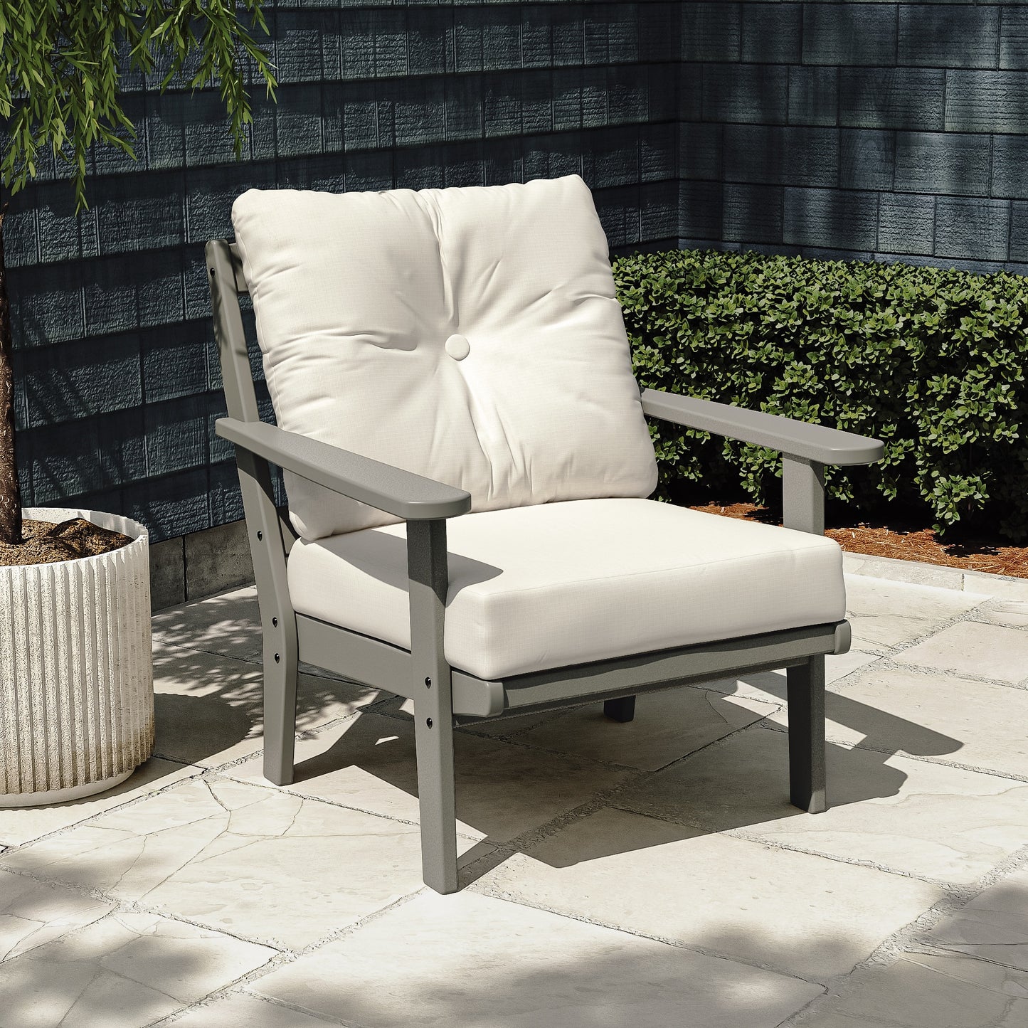 Trex Outdoor Furniture Cape Cod Stepping Stone HDPE Frame Stationary Conversation Chair with Off-white Cushioned Seat