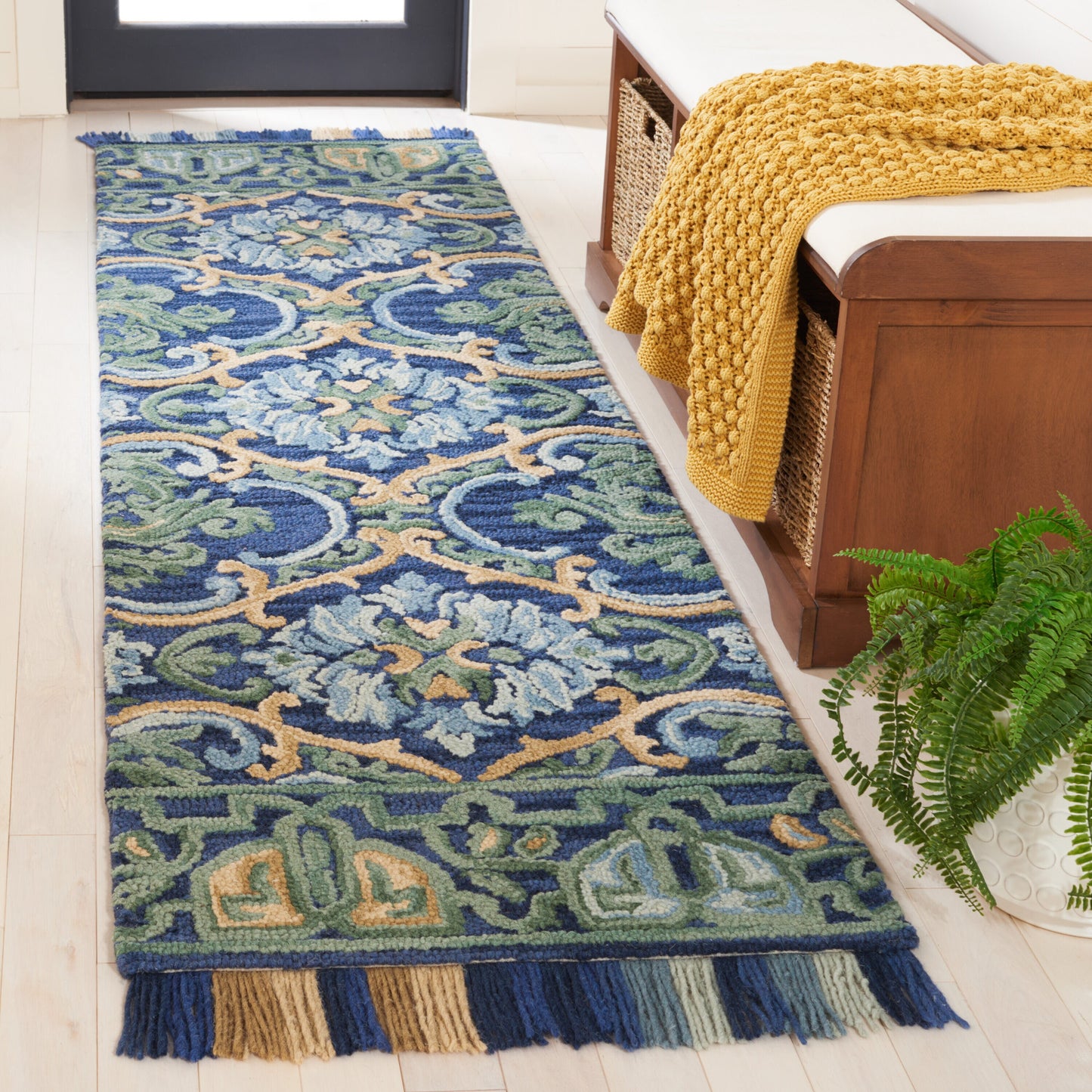 Safavieh Blossom 422 Navy/Green Traditional 2ft-3in x 18ft Runner Rug