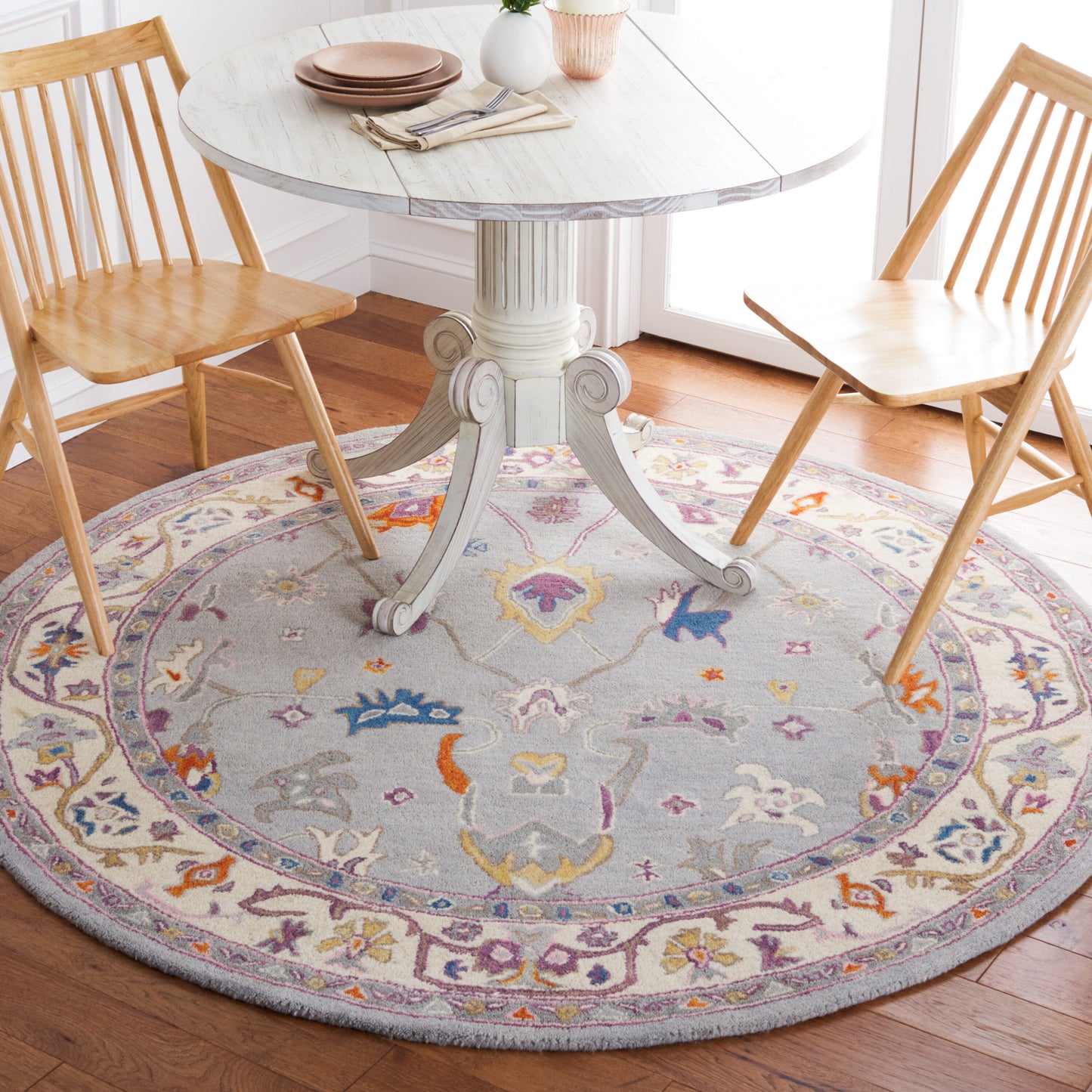 Safavieh Anatolia 513 Gray/Ivory Traditional 6ft x 6ft Round Rug