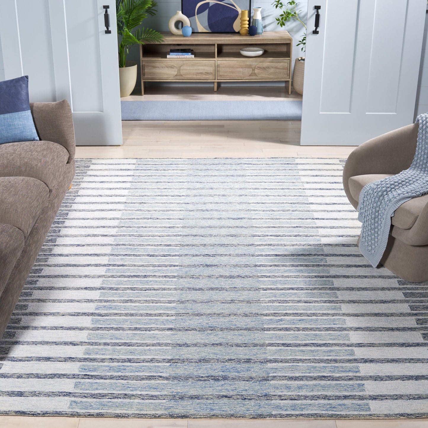 Safavieh Ebony 812 Ivory/Blue Contemporary 8ft x 10ft Large Rectangle Rug