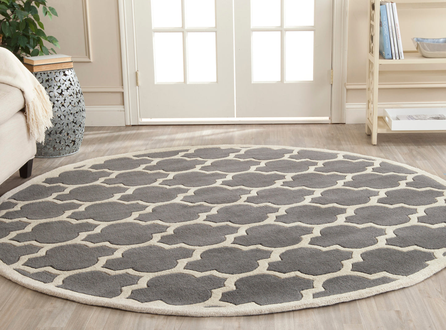 Safavieh Chatham 734 Dark Gray/Ivory Contemporary 7ft x 7ft Round Rug