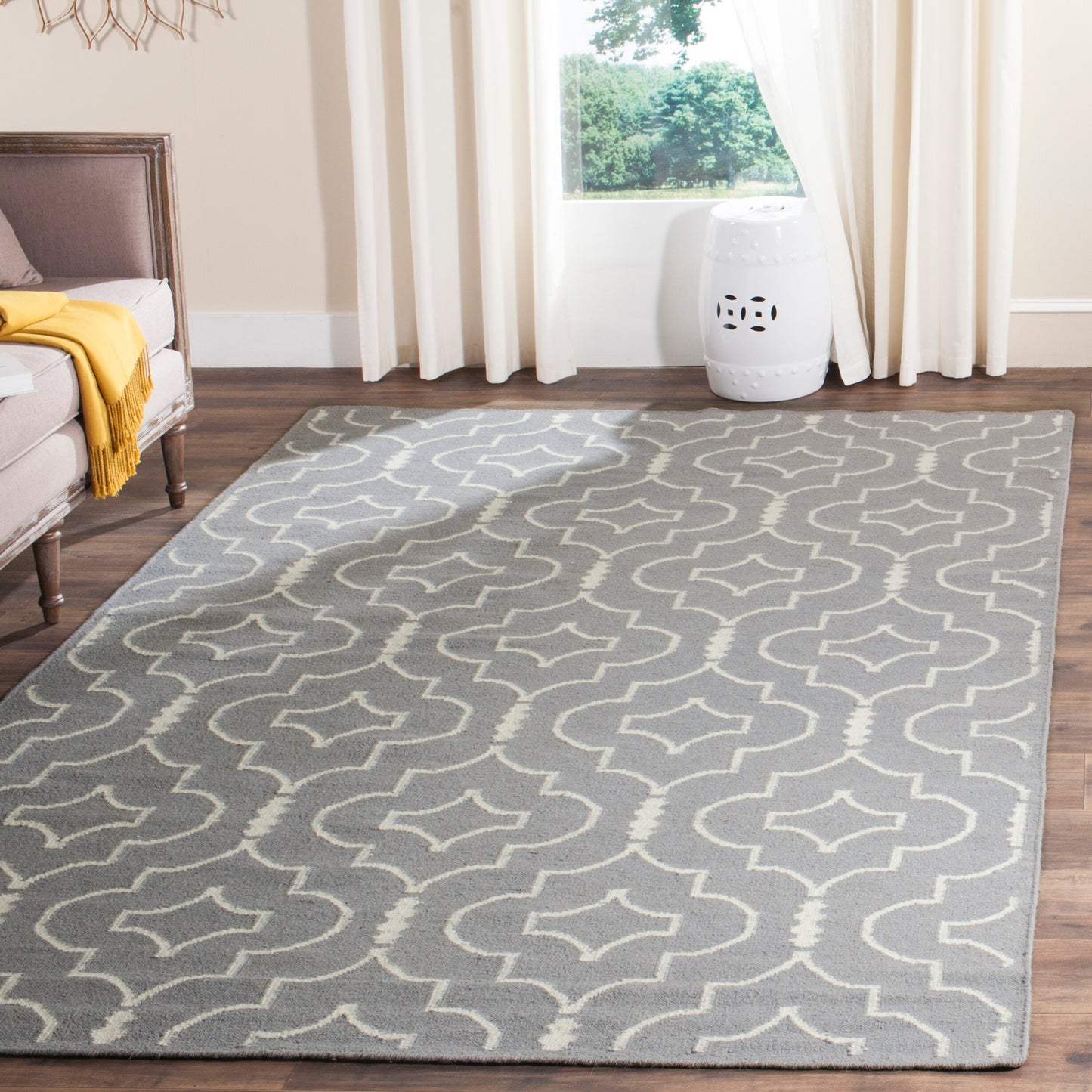 Safavieh Dhurries 637 Gray/Ivory Contemporary 6ft x 9ft Medium Rectangle Rug