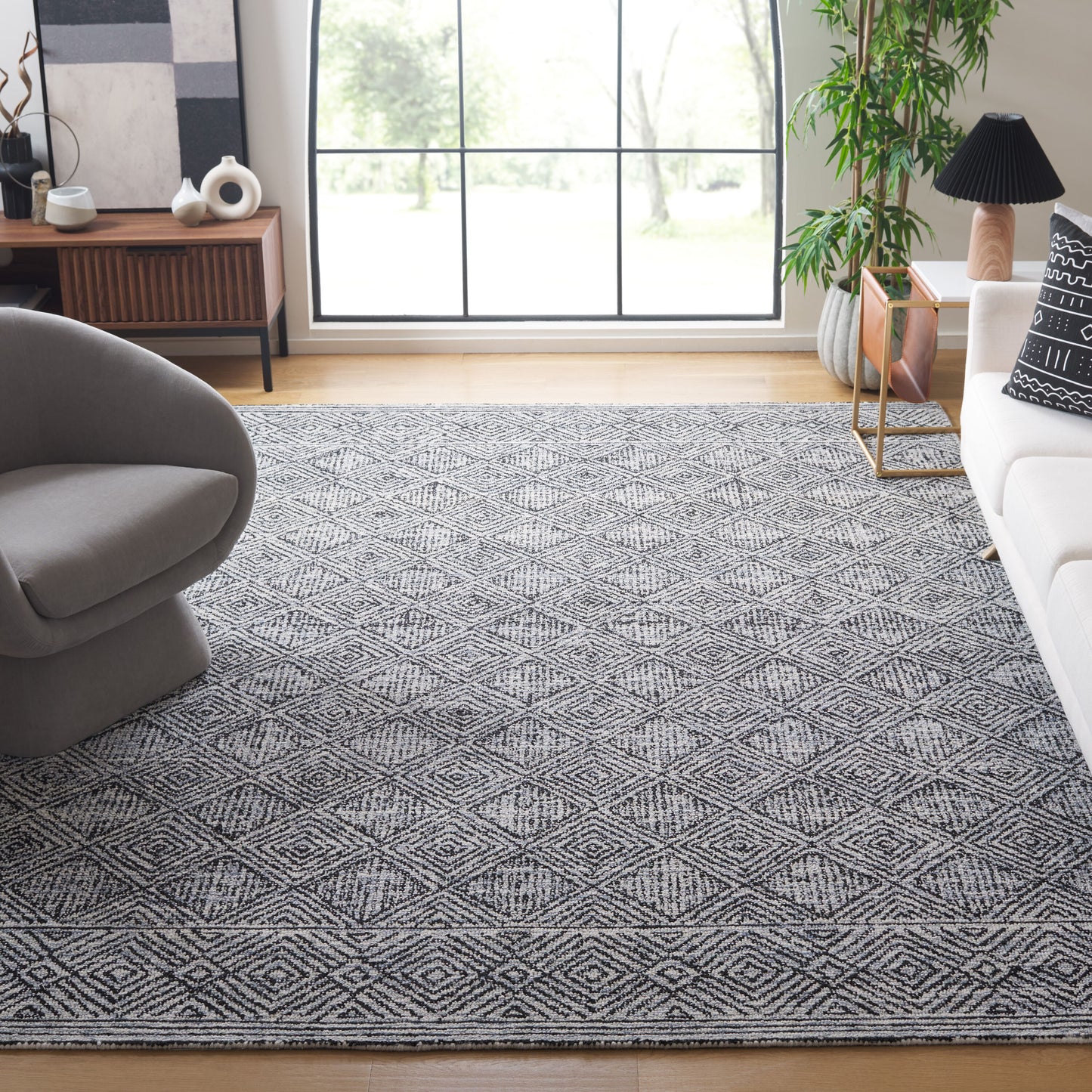Safavieh Ebony 204 Charcoal/Ivory Bohemian 6ft x 9ft Medium Rectangle Rug