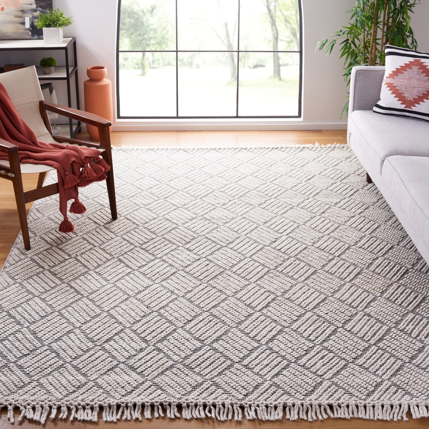 Safavieh Marbella 478 Ivory/Black Contemporary 6ft x 9ft Medium Rectangle Rug