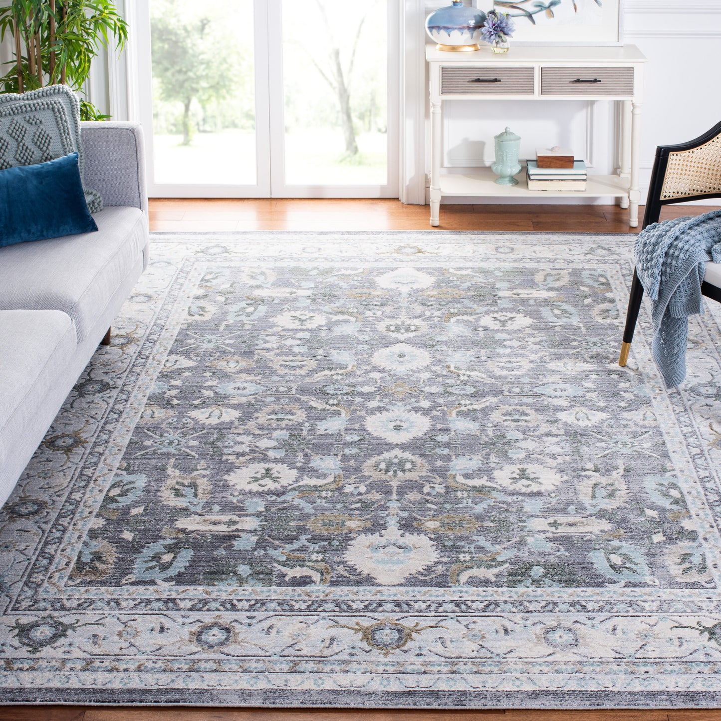 Safavieh History 578F Light Grey/Dark Grey 8 x 10 Area rug