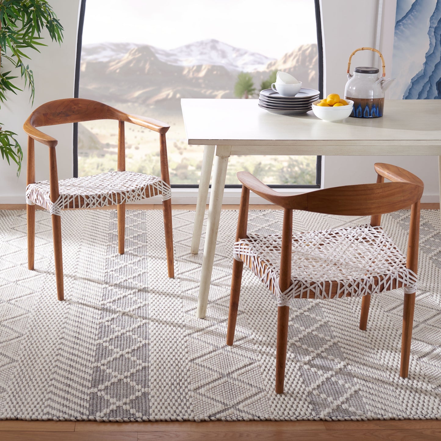 SAFAVIEH Juneau Modern Leather Woven Accent Chair, Natural/White