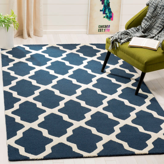 Safavieh Cambridge Mosaics 5 x 8 (ft) Tufted Wool Navy Blue/Ivory Rectangular Indoor Trellis Spot Clean Only Area rug