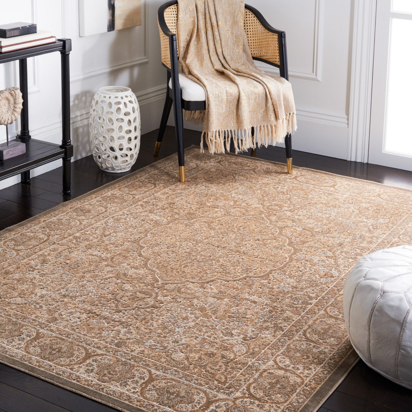 Safavieh Paradise Callia 8 x 11 (ft) Loomed Synthetic Mouse/Silver Rectangular Indoor Floral/Botanical Oriental Spot Clean Only Area rug