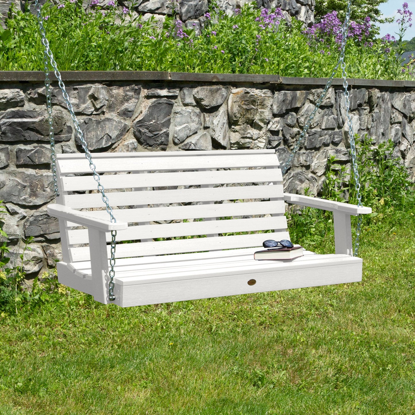 highwood Weatherly 2 -person White Outdoor Swing