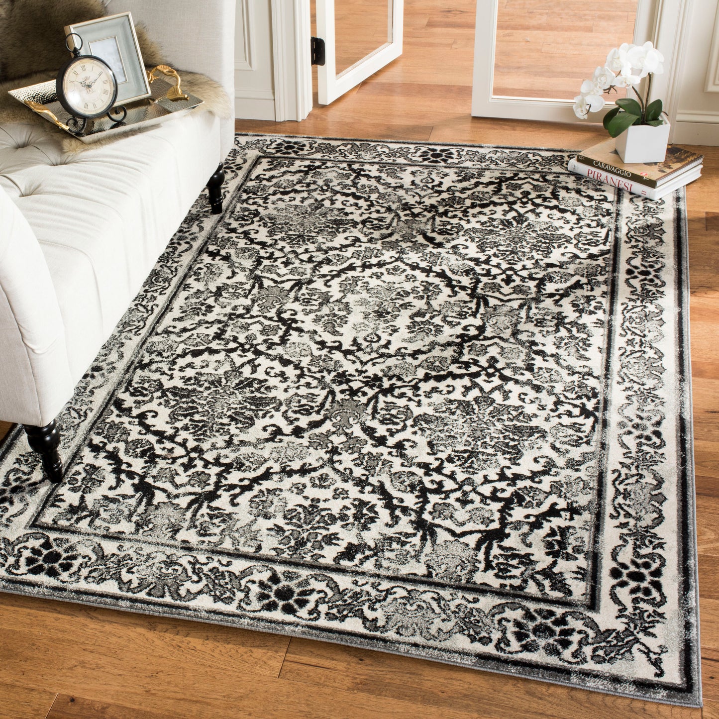 Safavieh Evoke Penny 9 x 12 (ft) Loomed Synthetic Ivory/Gray Rectangular Indoor Floral/Botanical Oriental Spot Clean Only Area rug
