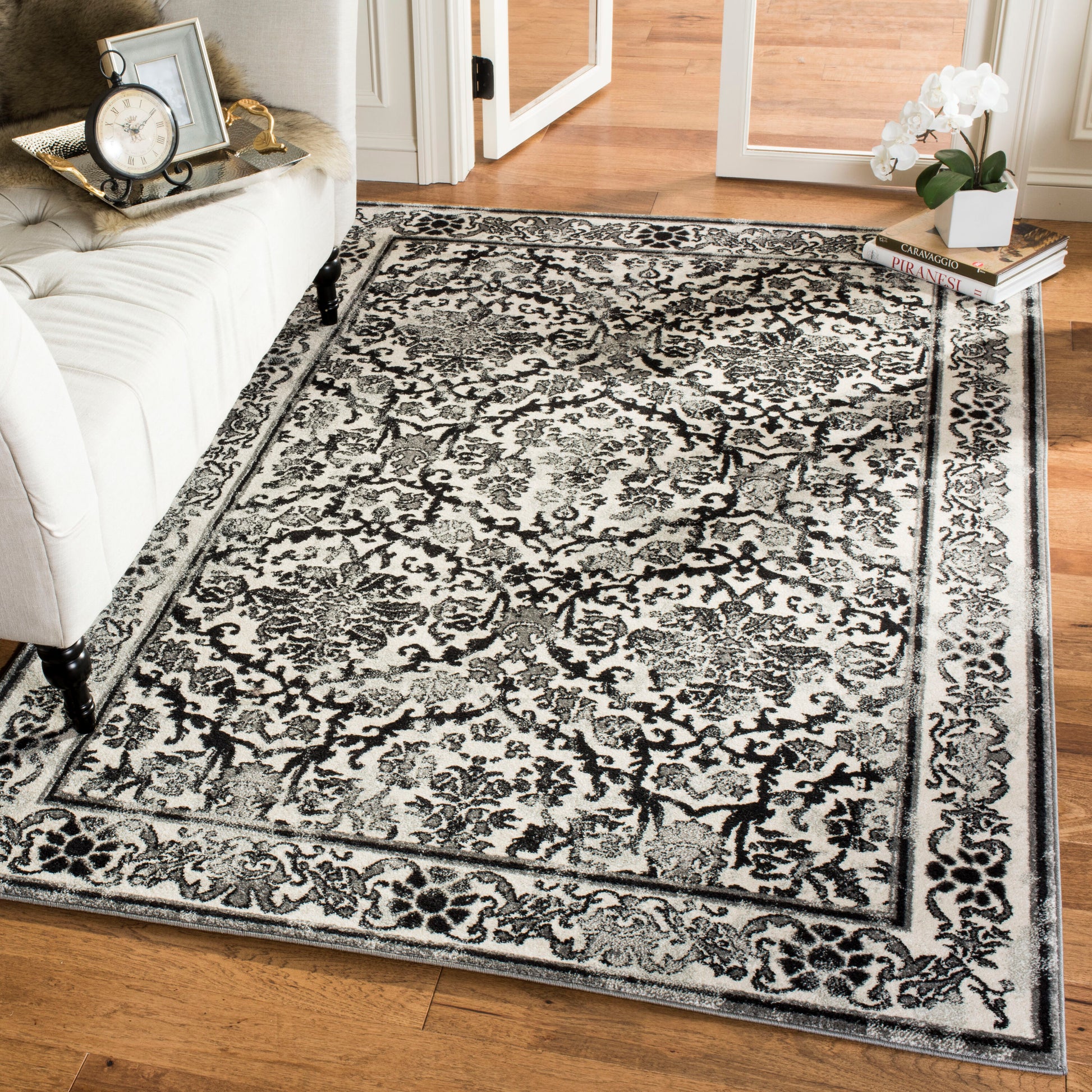 Safavieh Evoke Penny 9 x 12 (ft) Loomed Synthetic Ivory/Gray Rectangular Indoor Floral/Botanical Oriental Spot Clean Only Area rug