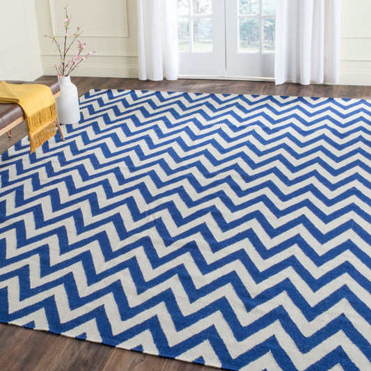Safavieh Dhurries Farrah 8 x 10 (ft) Wool Dark Blue/Ivory Rectangular Indoor Chevron Coastal Spot Clean Only Area rug