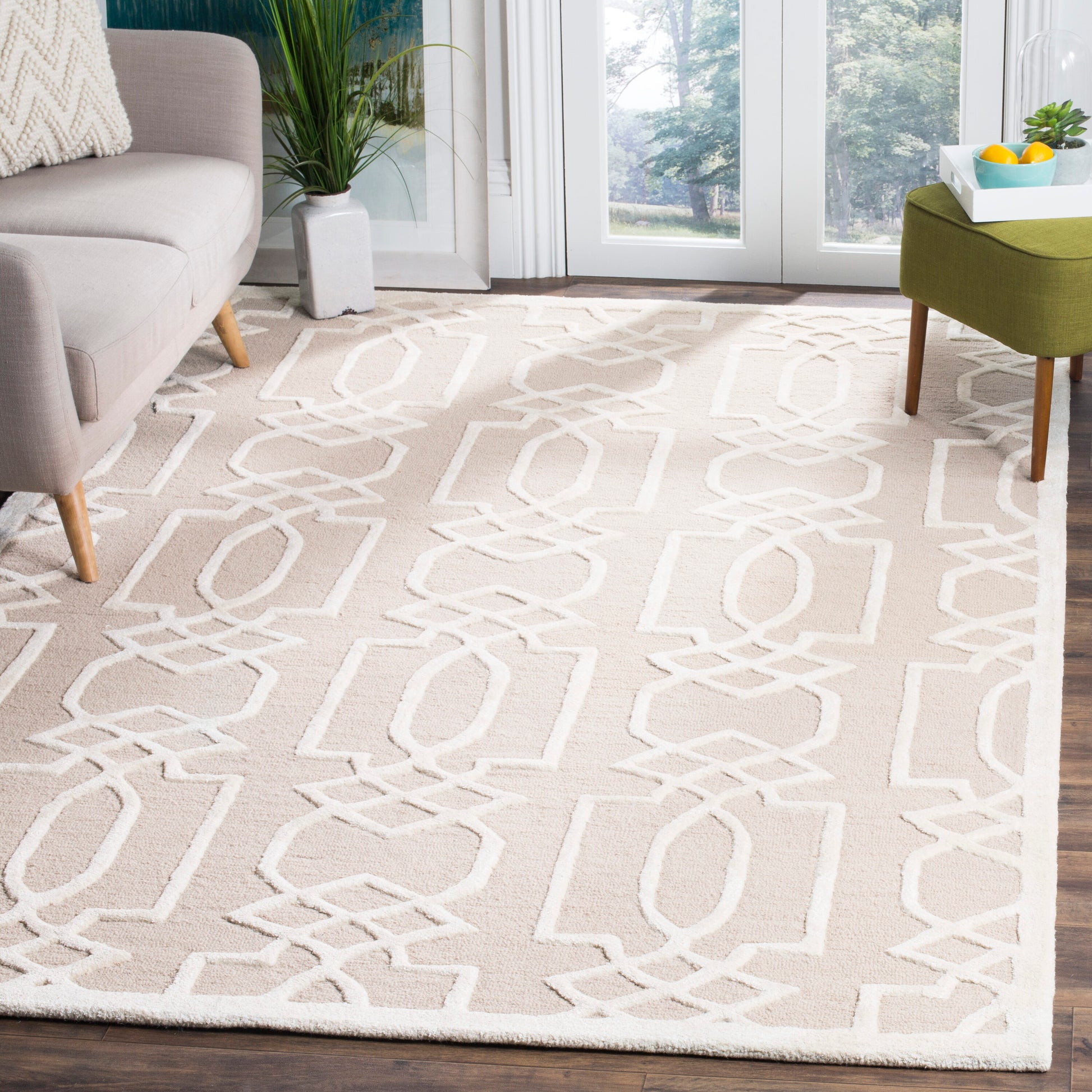 Safavieh Bella Soma 8 x 10 (ft) Tufted Wool Sand/Ivory Rectangular Indoor Geometric Farmhouse/Cottage Spot Clean Only Area rug