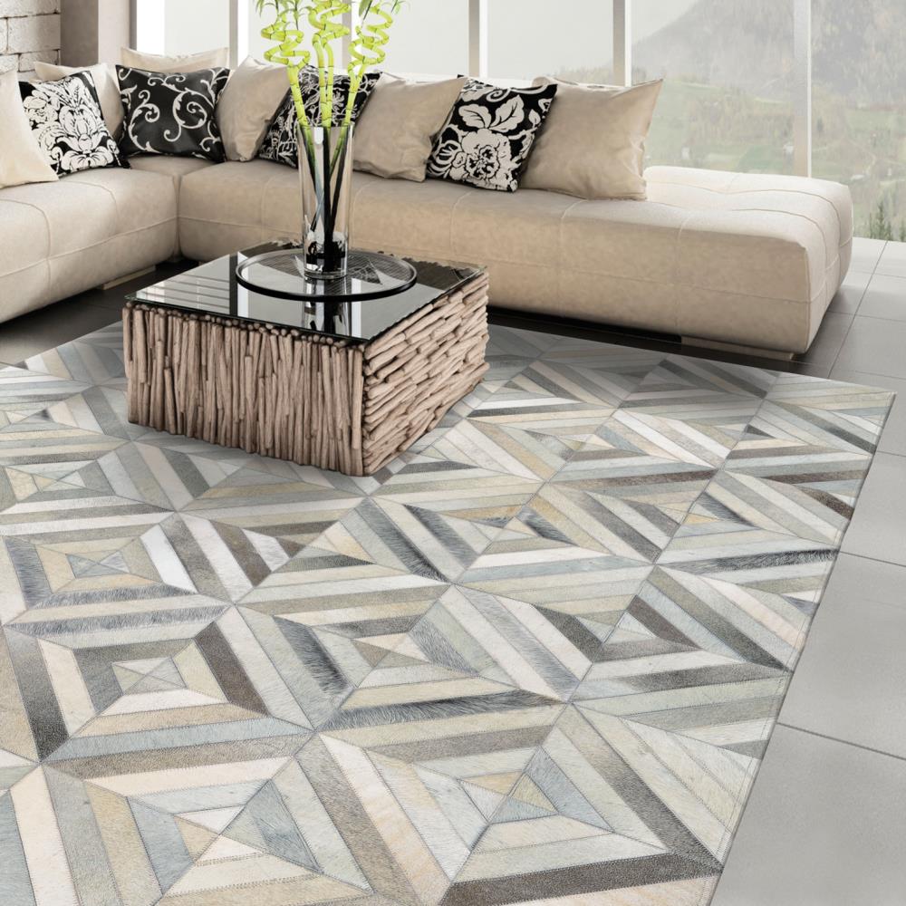 Couristan Chalet 3 x 5 (ft) Cowhide Ivory Rectangular Indoor Geometric Pet Friendly Area rug