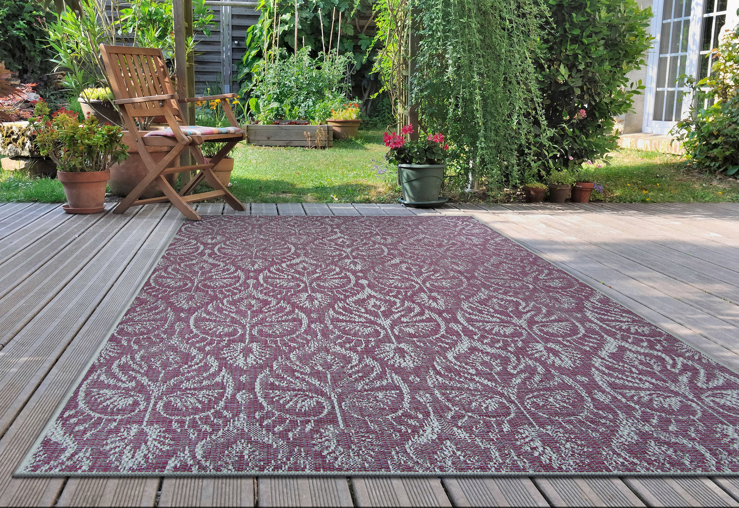 Couristan Marseille 8 x 12 (ft) Flatweave Polypropylene Plum Rectangular Indoor/Outdoor Floral/Botanical French Country House Wahable Pet Friendly Area rug
