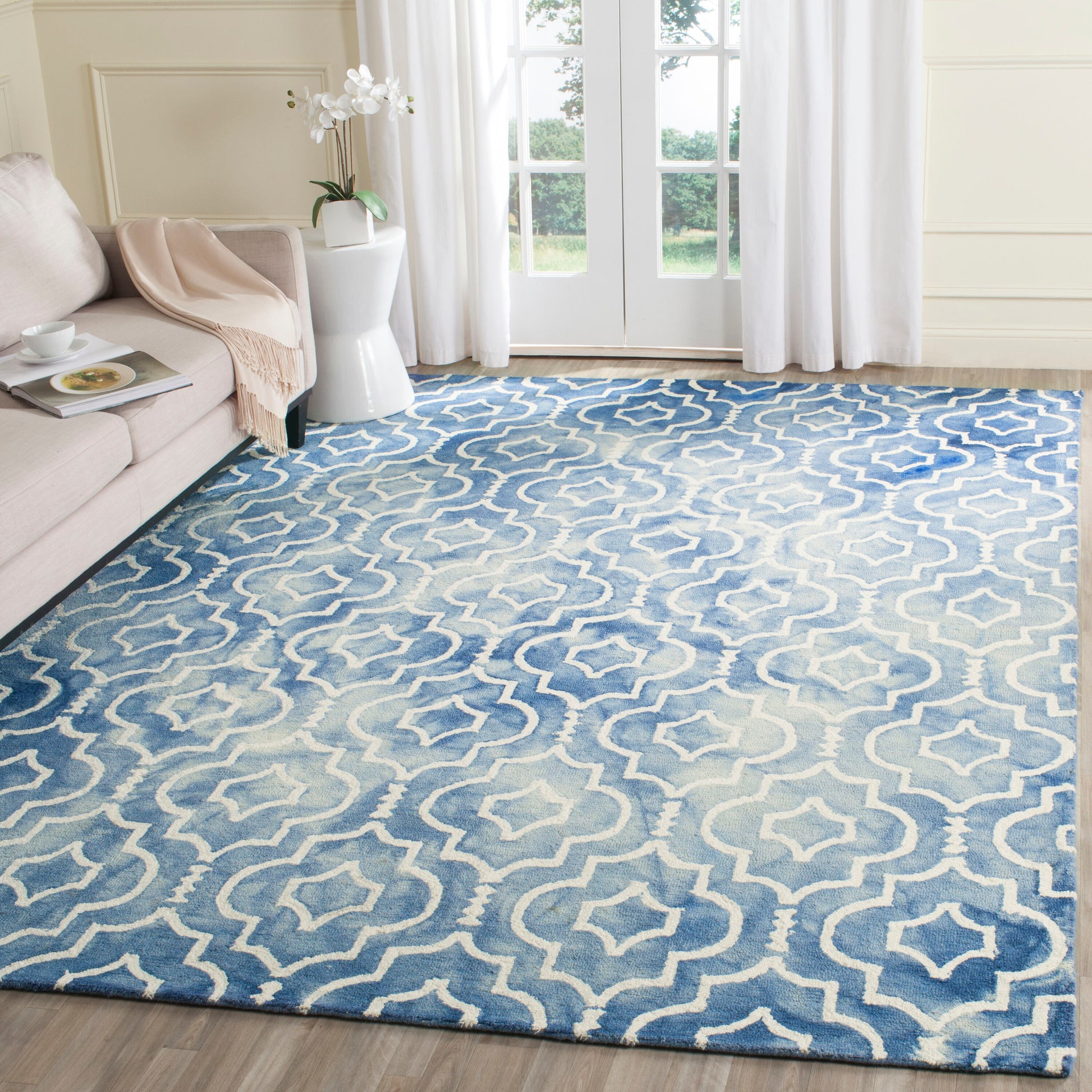 Safavieh Dip Dye Danna 9 x 12 (ft) Tufted Wool Blue/Ivory Rectangular Indoor Geometric Bohemian/Eclectic Spot Clean Only Area rug