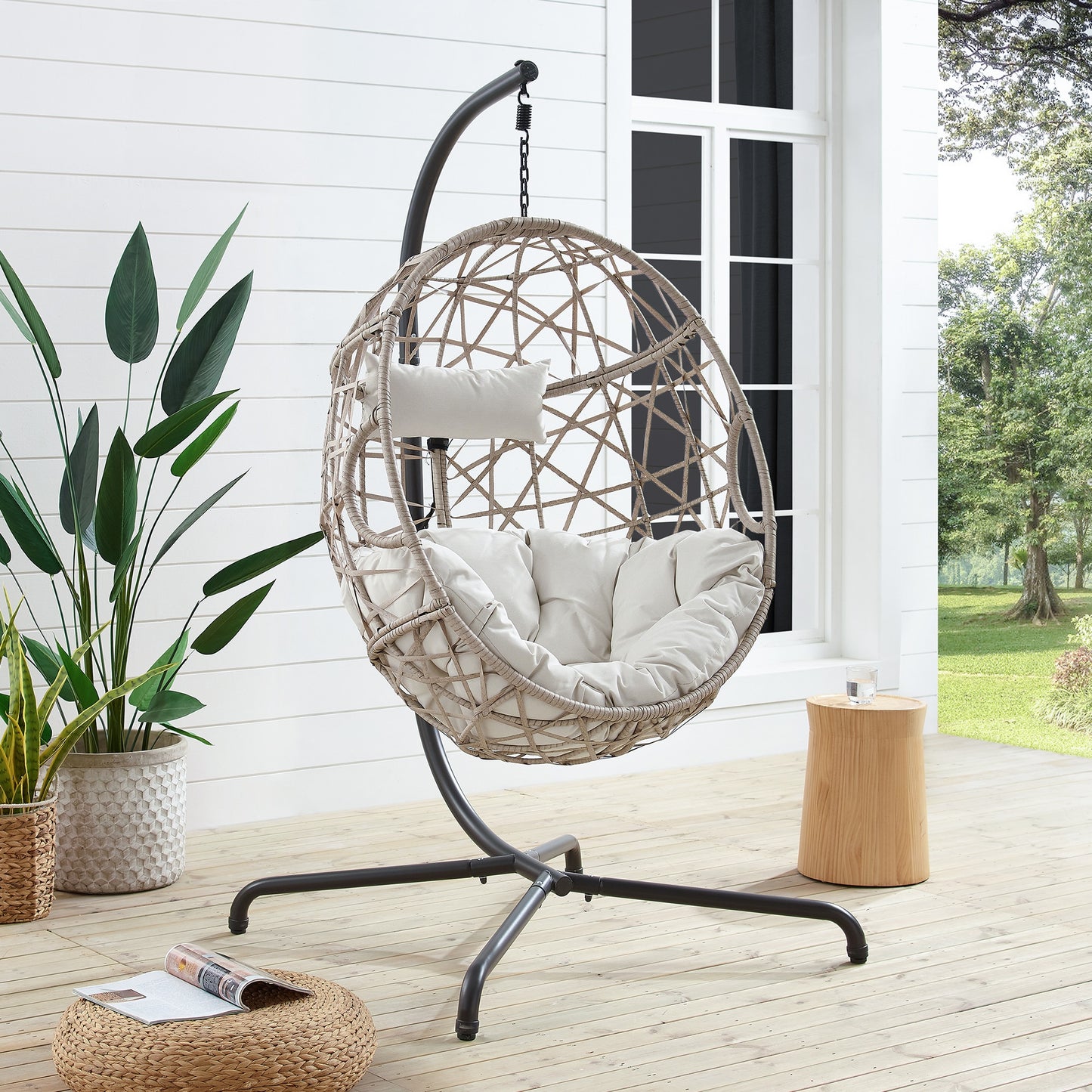 PEAK HOME FURNISHINGS Egg Chair Rattan Black Metal Frame Hanging Egg Chair with Beige Rattan Cushioned Seat