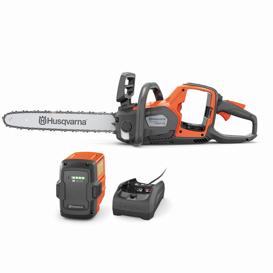 Husqvarna Power Axe 350i 40-volt 18-in Battery 7.5 Ah Chainsaw Battery Included Charger Included