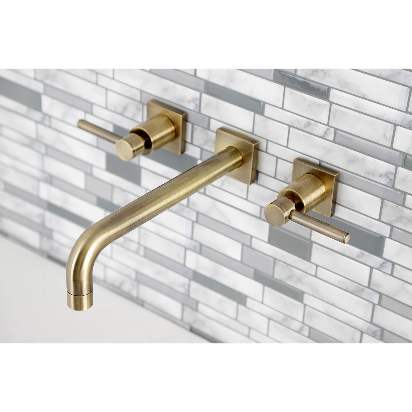 Kingston Brass Concord Antique brass 2-handle Wall-mount Low-arc Bathtub Faucet ( Valve Included )