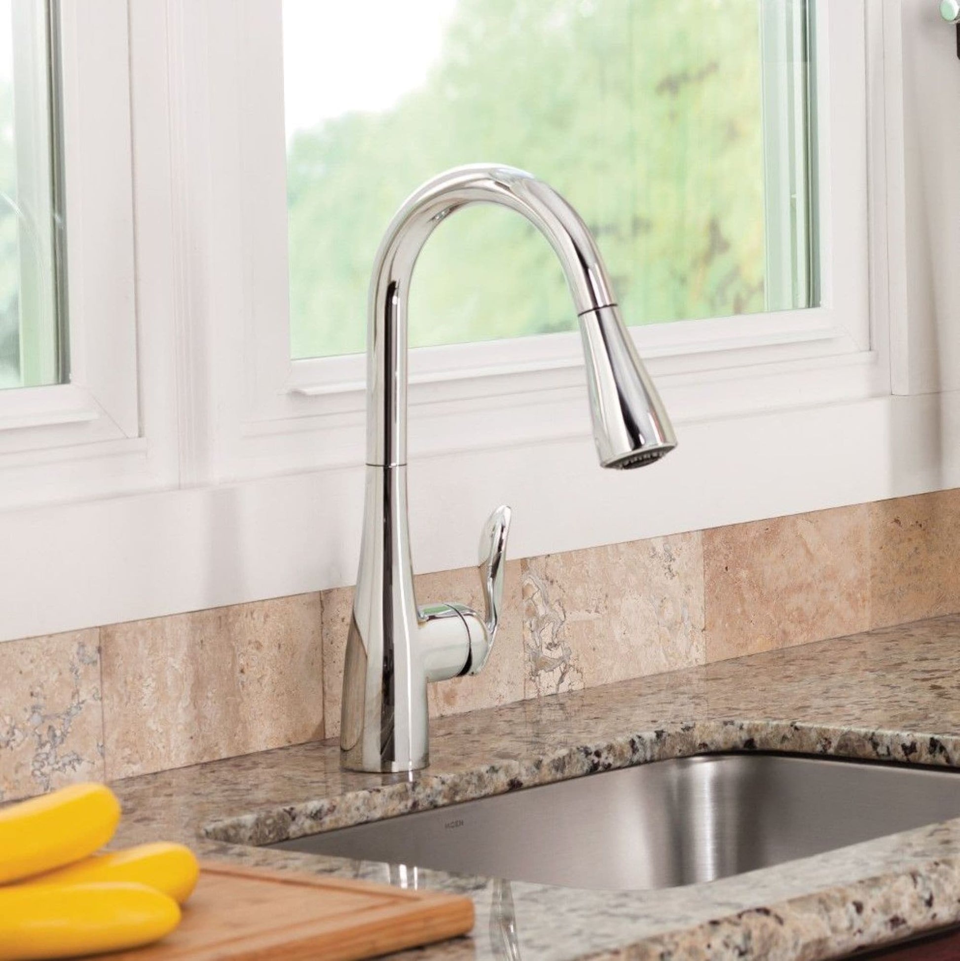 Moen Arbor Chrome Single Handle Deck-mount Pull-down Kitchen Faucet with Sprayer (Includes Deck Plate)