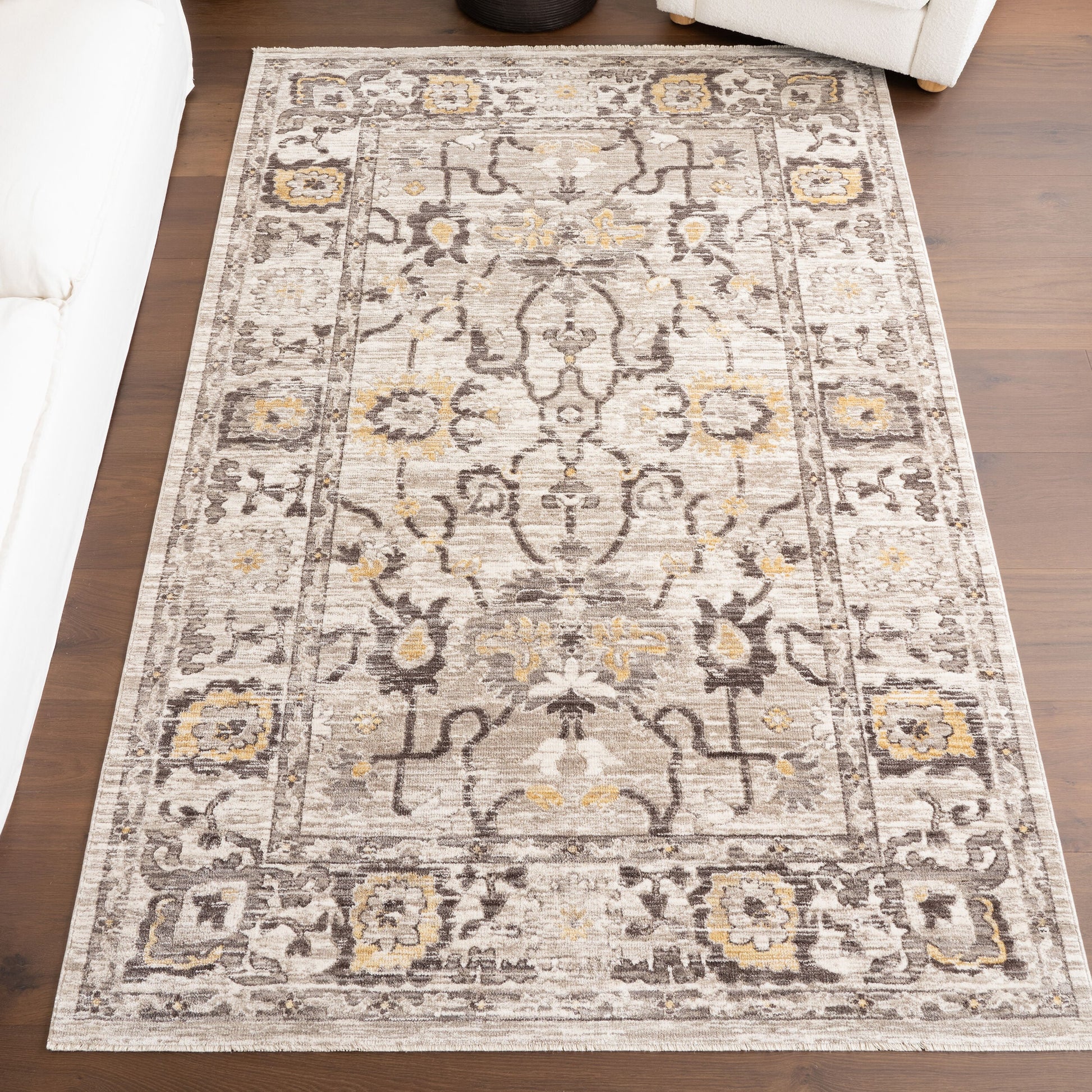 nuLOOM Devaki Traditional Medallion 9ft. x 12ft. 6ft. Beige Area Rug