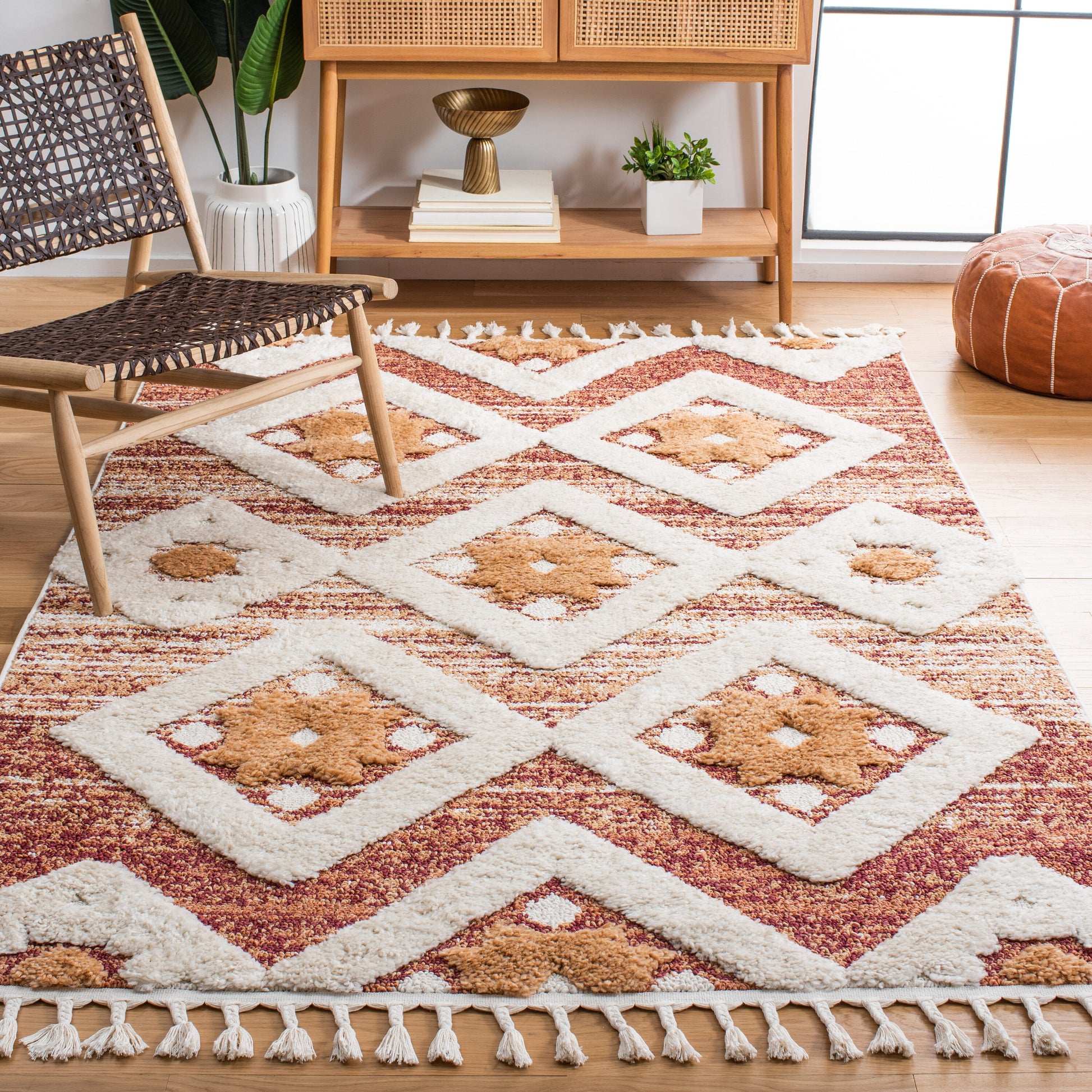 Safavieh Moroccan Tassel Shag 8 x 10 (ft) Loomed Polypropylene Rust/Ivory Rectangular Indoor Geometric Bohemian/Eclectic Spot Clean Only Area rug