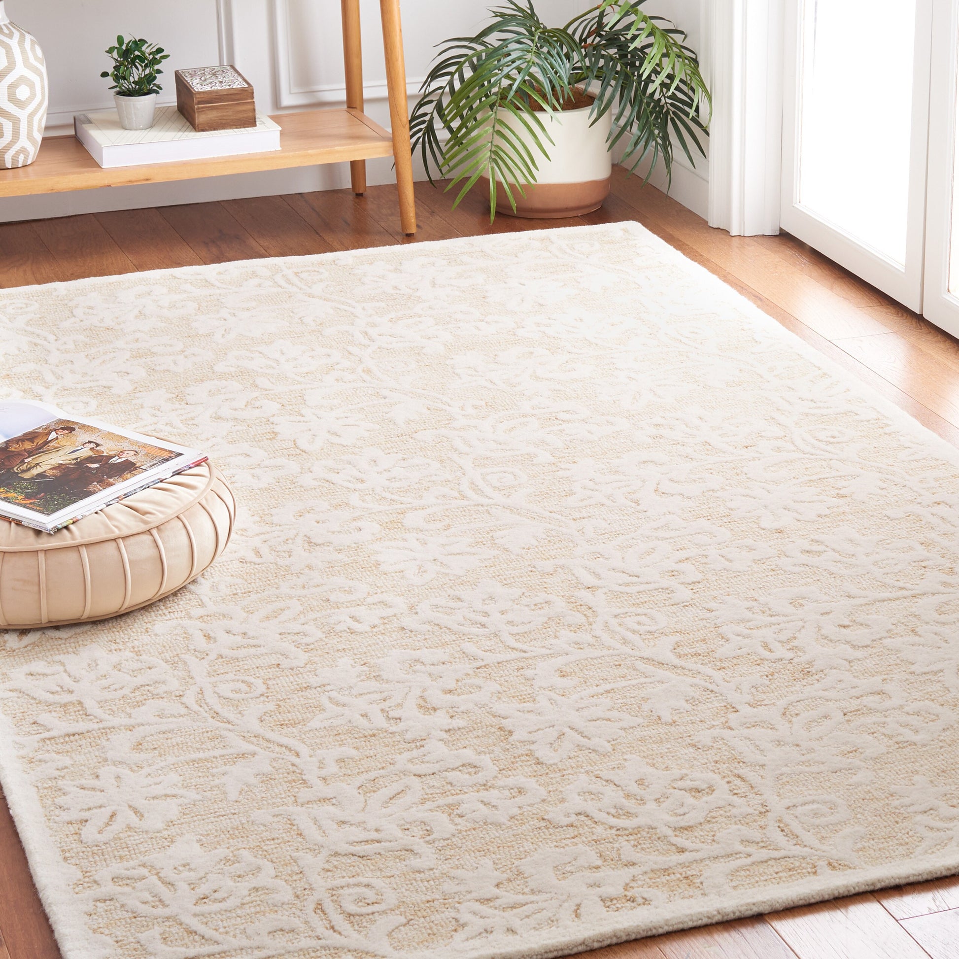 Safavieh Martha Stewart 5 x 8 (ft) Tufted Wool Gold/Ivory Rectangular Indoor Floral/Botanical Professionally Clean Only Area rug