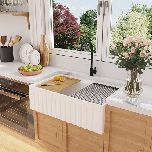 DeerValley Harvest Farmhouse apron front 33-in x 20-in Porcelain Single bowl Workstation Kitchen Sink