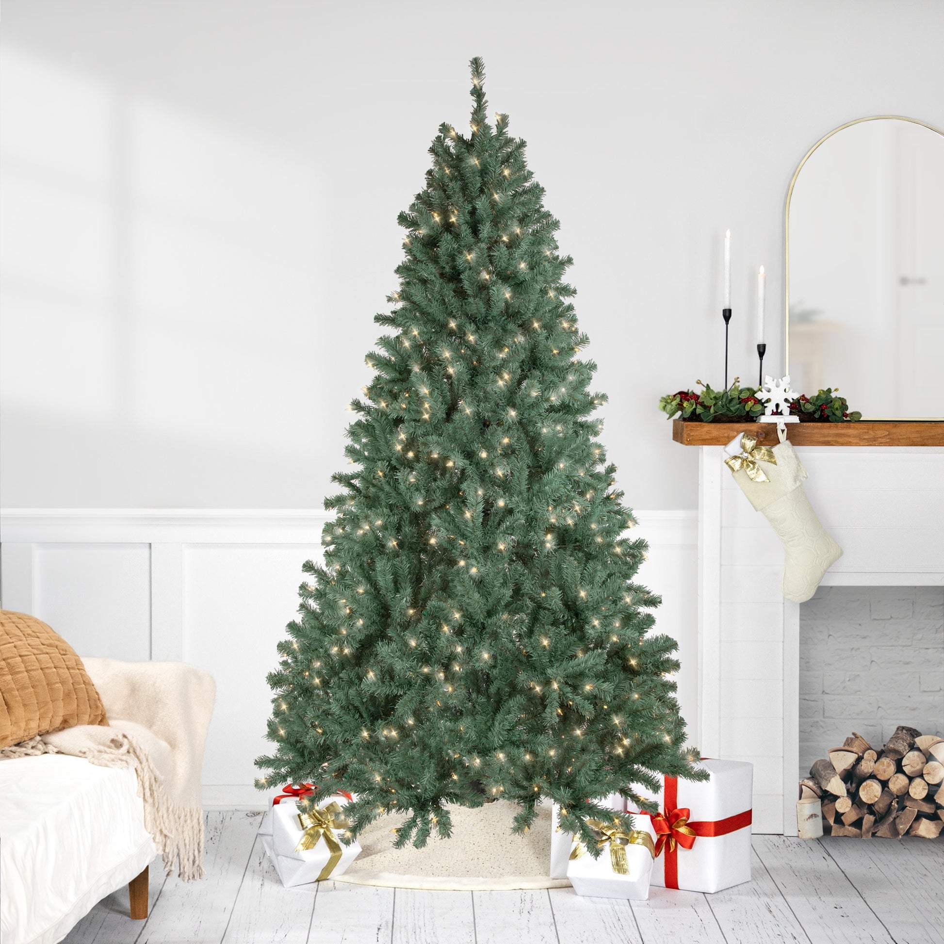 Northlight 7.5-ft Spruce Pre-lit Artificial Christmas Tree with Clear Incandescent Lights