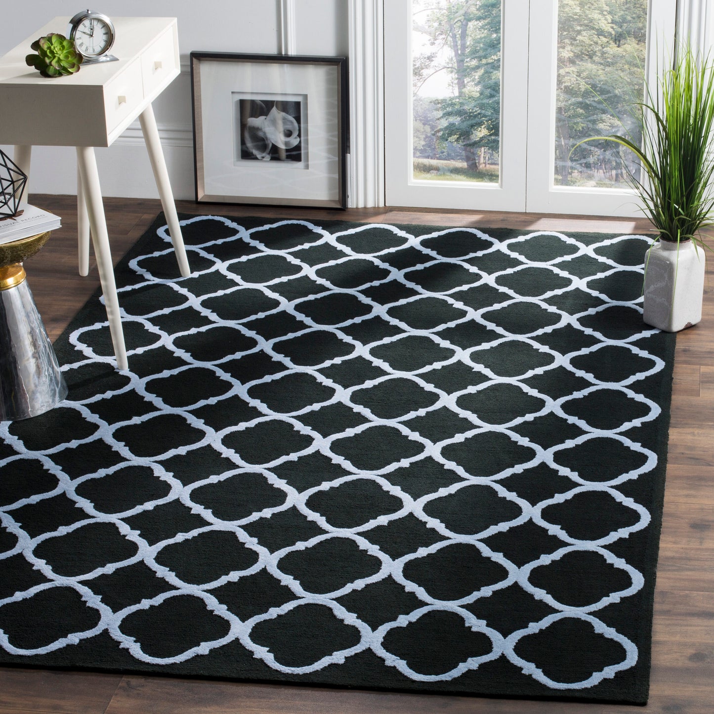 Safavieh Newport 430B Black Blue 5ft-6in x 8ft-6in Contemporary Rug