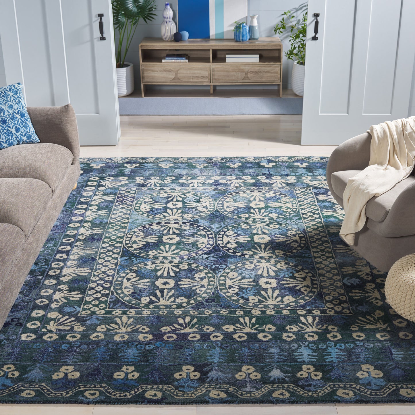 Safavieh  Anatolia 410 Navy/Beige Traditional 8ft x 10ft Large Rectangle Rug