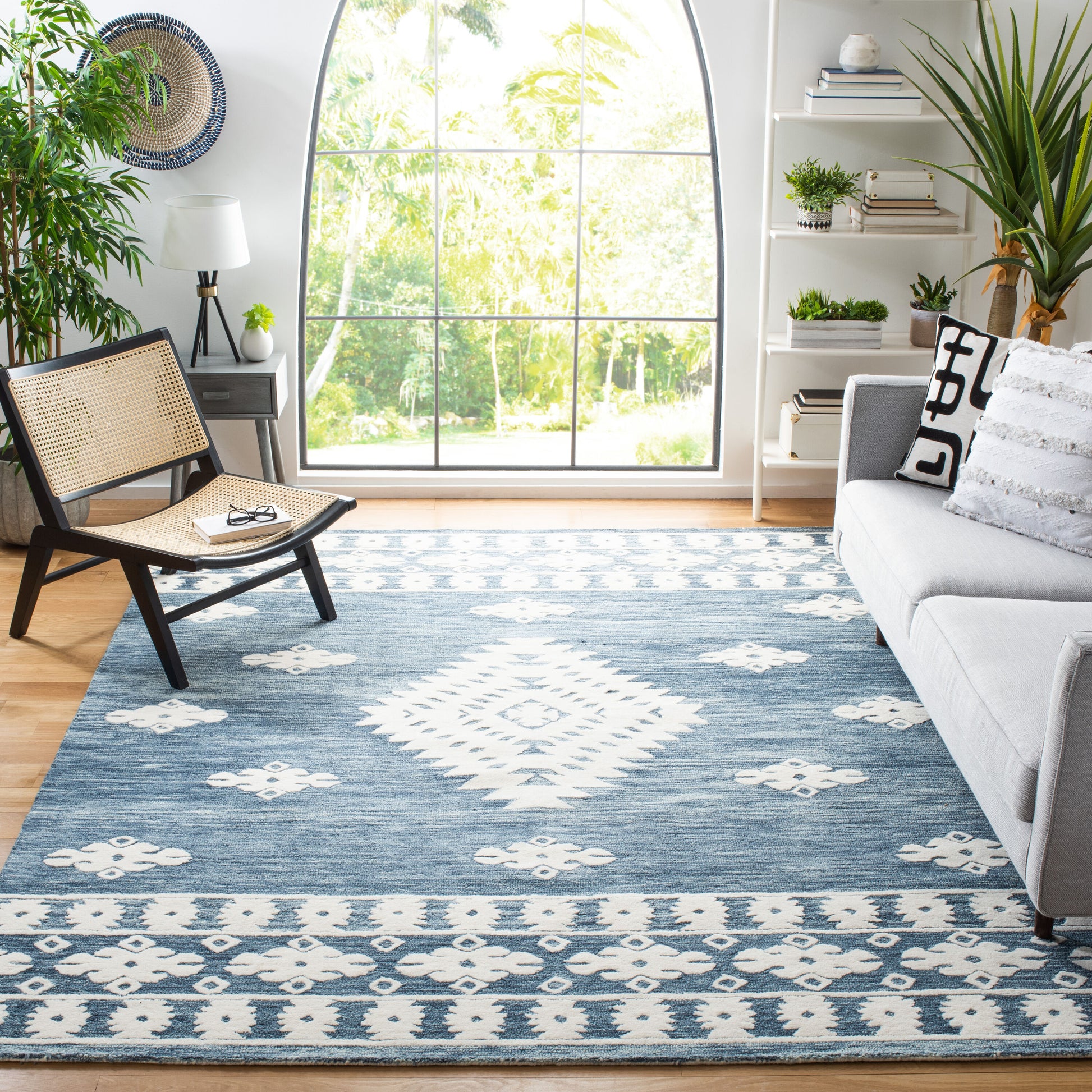 Safavieh  Aspen 550 Navy/Ivory Bohemian 8ft x 10ft Large Rectangle Rug