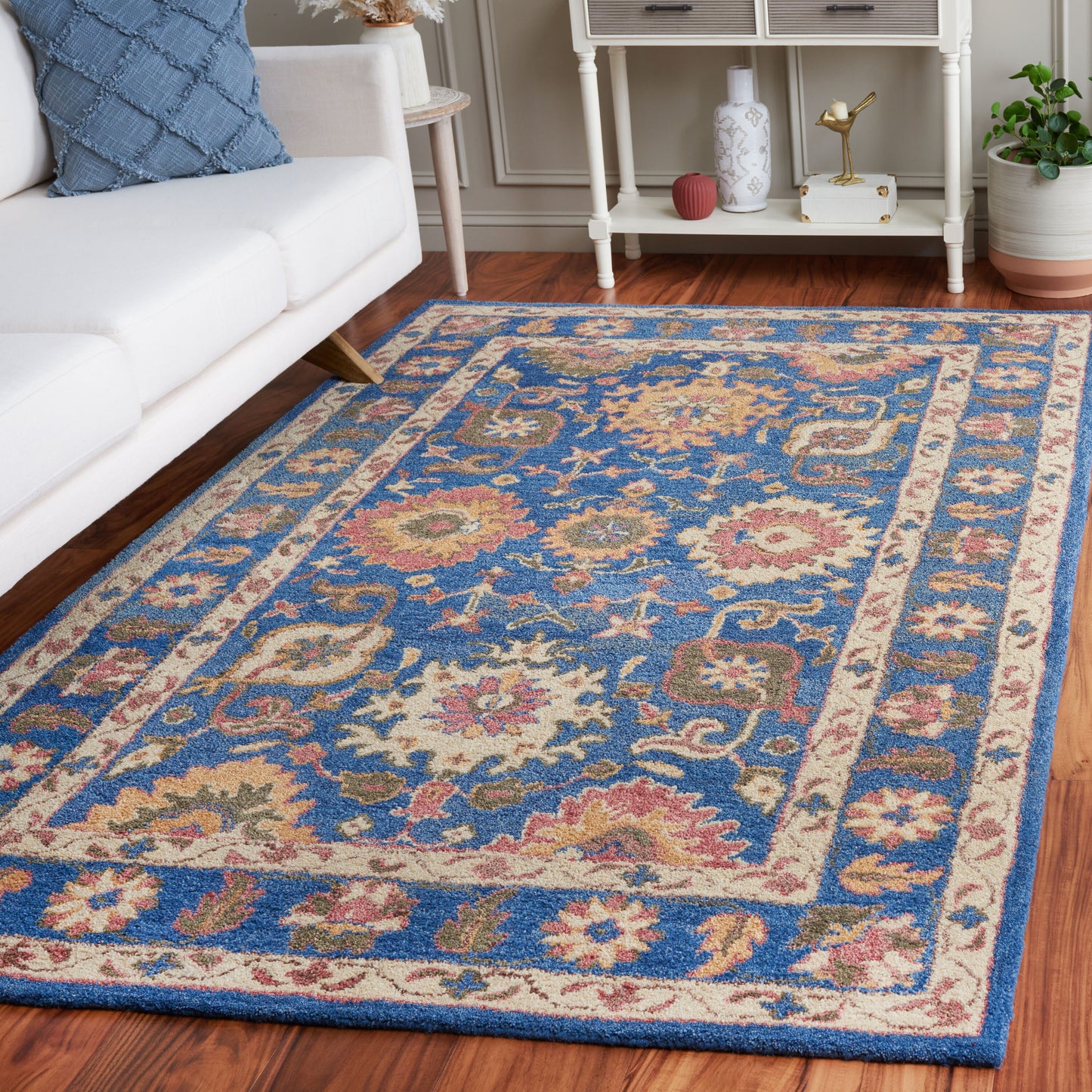 Safavieh  Antiquity 511 Navy/Beige Traditional 5ft x 8ft Medium Rectangle Rug