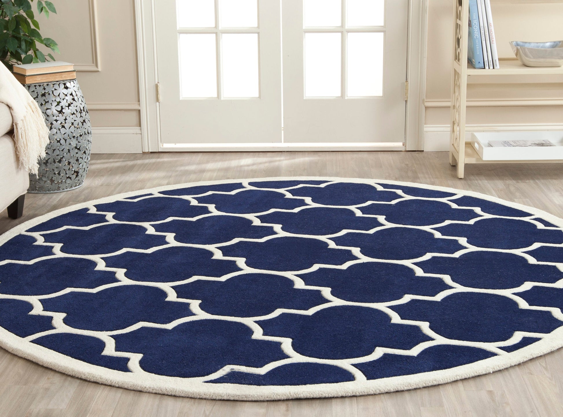 Safavieh  Chatham 733 Dark Blue/Ivory Contemporary 7ft x 7ft Round Rug