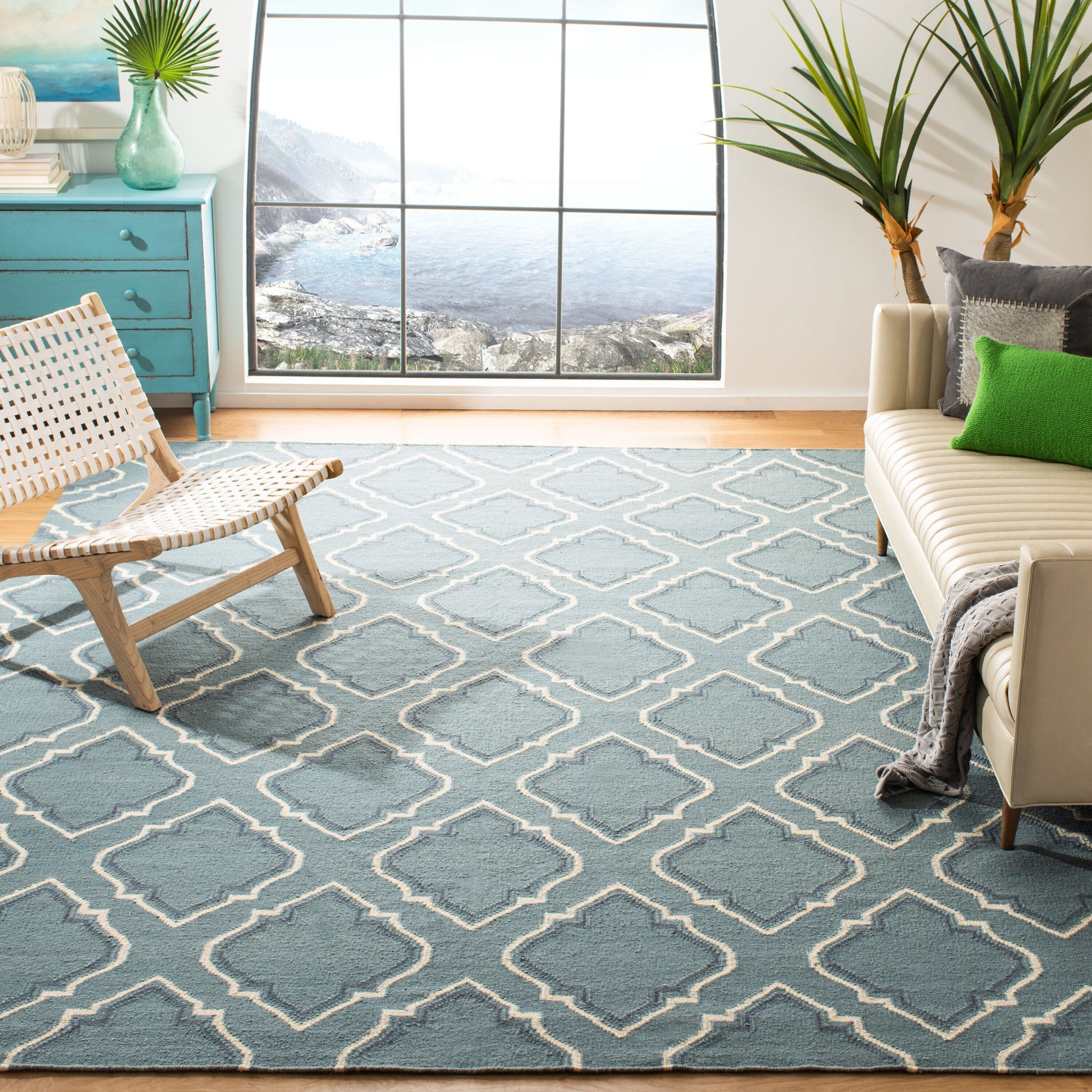 Safavieh  Dhurries 112 Blue/Ivory Contemporary 8ft x 10ft Large Rectangle Rug