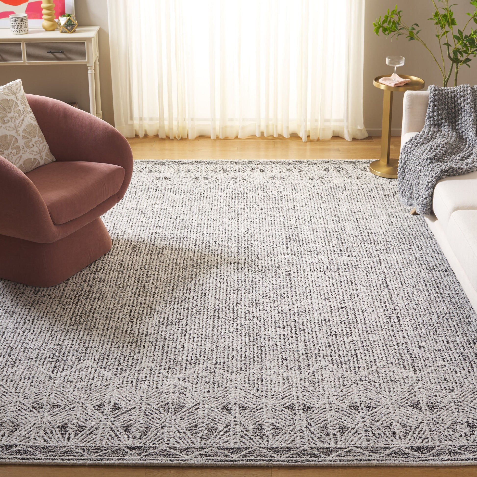 Safavieh  Ebony 210 Ivory/Black Contemporary 8ft x 10ft Large Rectangle Rug