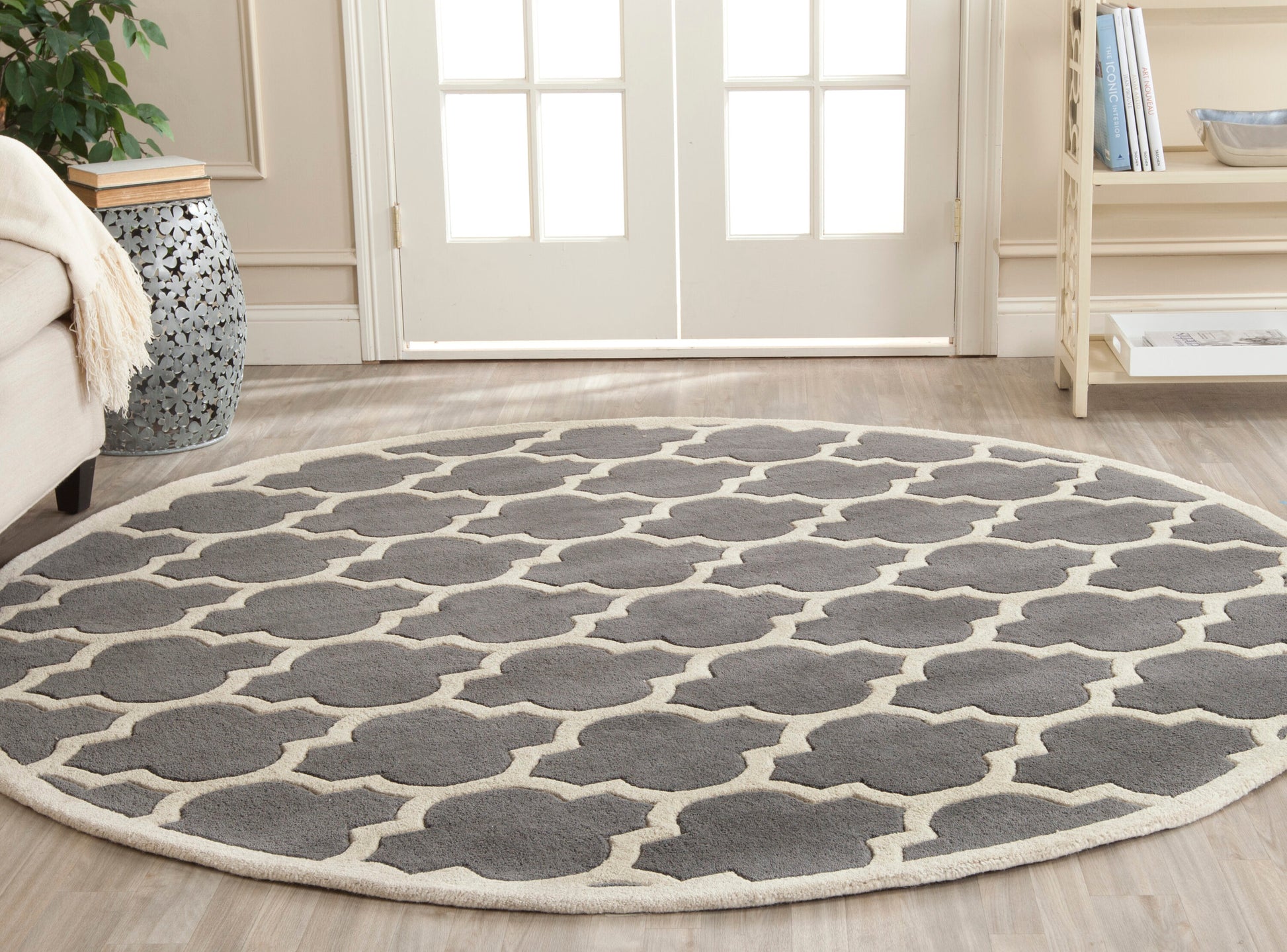 Safavieh  Chatham 734 Dark Gray/Ivory Contemporary 7ft x 7ft Round Rug