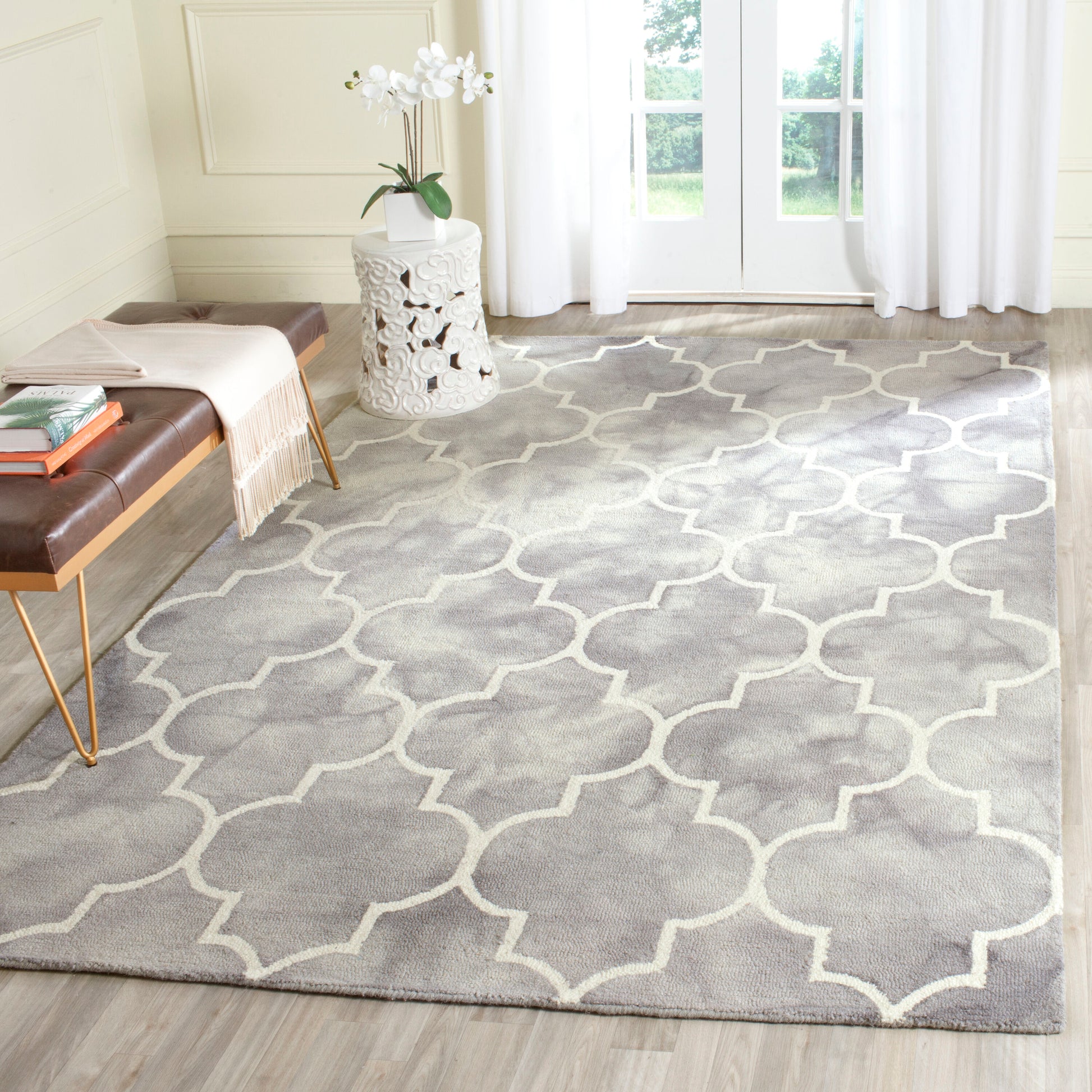 Safavieh Dip Dye Dorinda 6 x 9 (ft) Tufted Wool Gray/Ivory Rectangular Indoor Trellis Bohemian/Eclectic Spot Clean Only Area rug