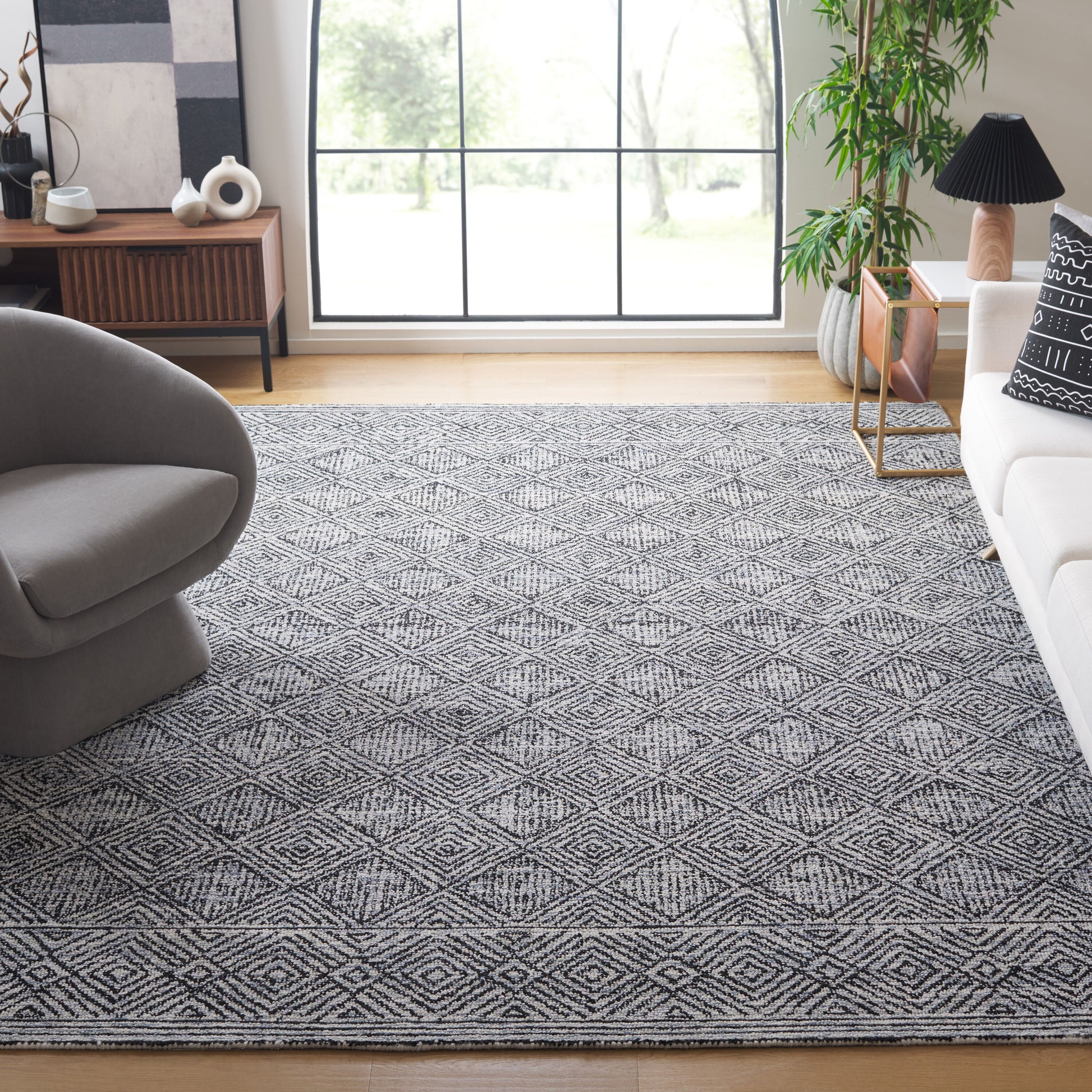 Safavieh  Ebony 204 Charcoal/Ivory Bohemian 6ft x 9ft Medium Rectangle Rug