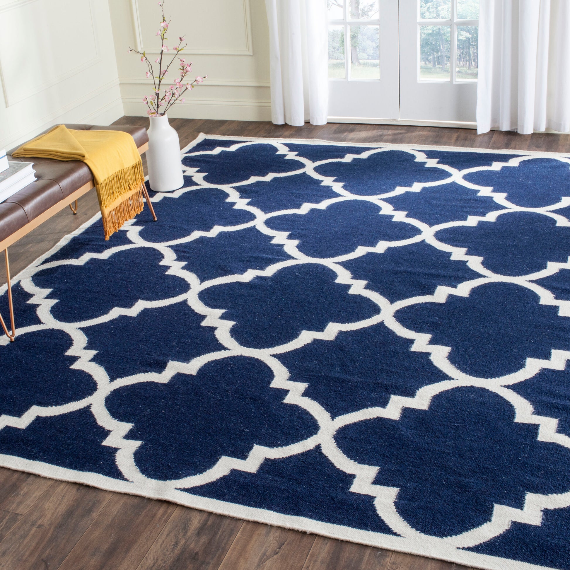 Safavieh  Dhurries 633 Navy/Ivory Contemporary 8ft x 10ft Large Rectangle Rug