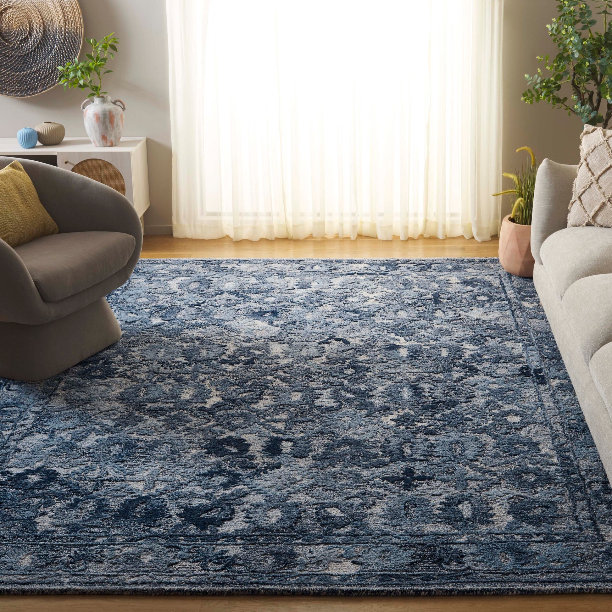 Safavieh  Marquee 126 Navy Traditional 6ft x 9ft Medium Rectangle Rug