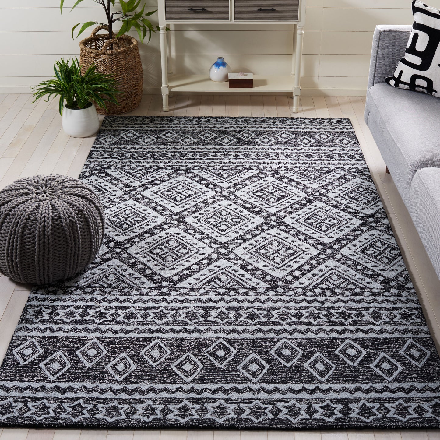 Safavieh  Micro-Loop 501 Black/Ivory Bohemian 5ft x 8ft Medium Rectangle Rug