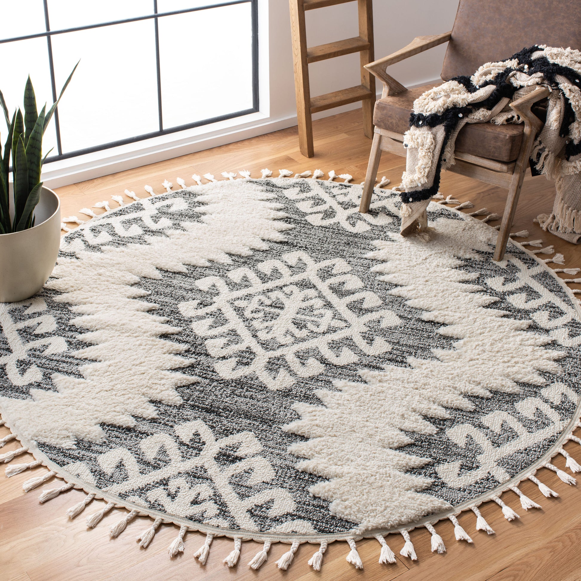 Safavieh Moroccan Tassel Shag 652F Ivory Grey 10 x 10 Area rug